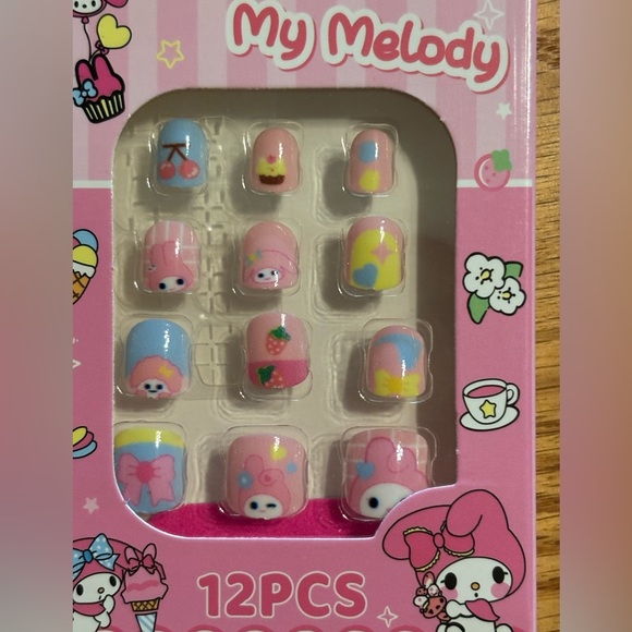 12 packs Little Girls Press On Nails Hello Kitty Melody Kuromi
Cinnamoroll &More - Picture 3 of 7
